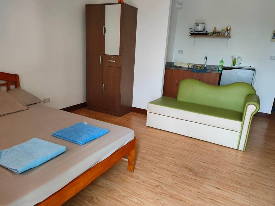 Huge Studio @ Arezzo Place Davao Condominium Екстер'єр фото